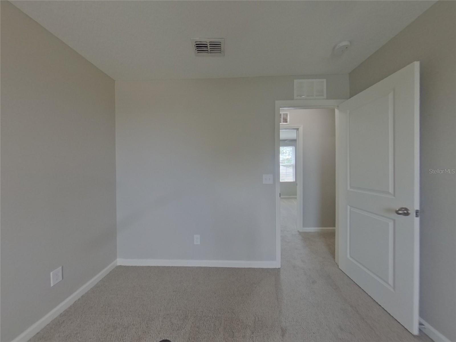 WHISPERING RIDGE PH 01 - Residential Lease