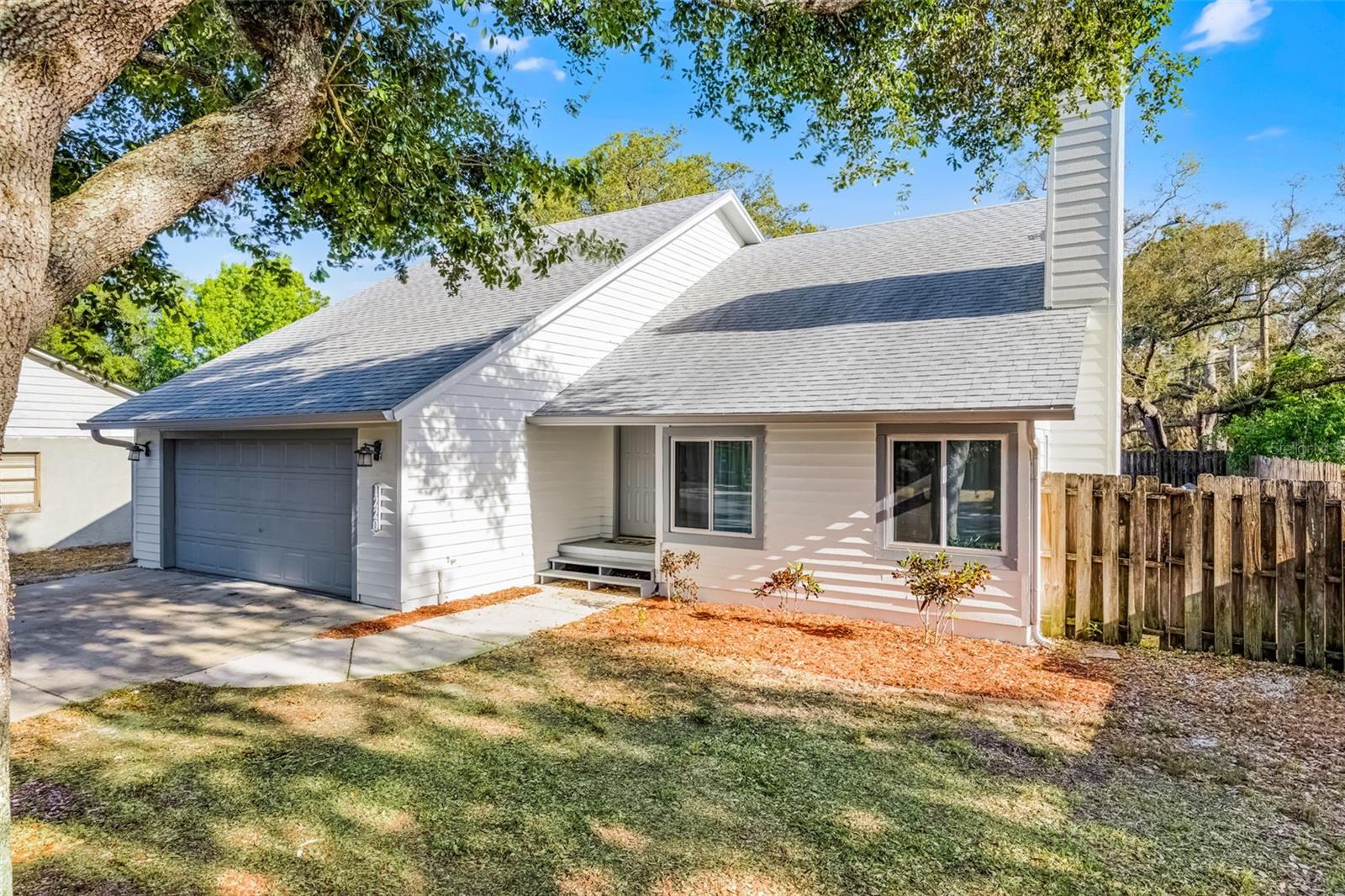1220 ROLLING LANE