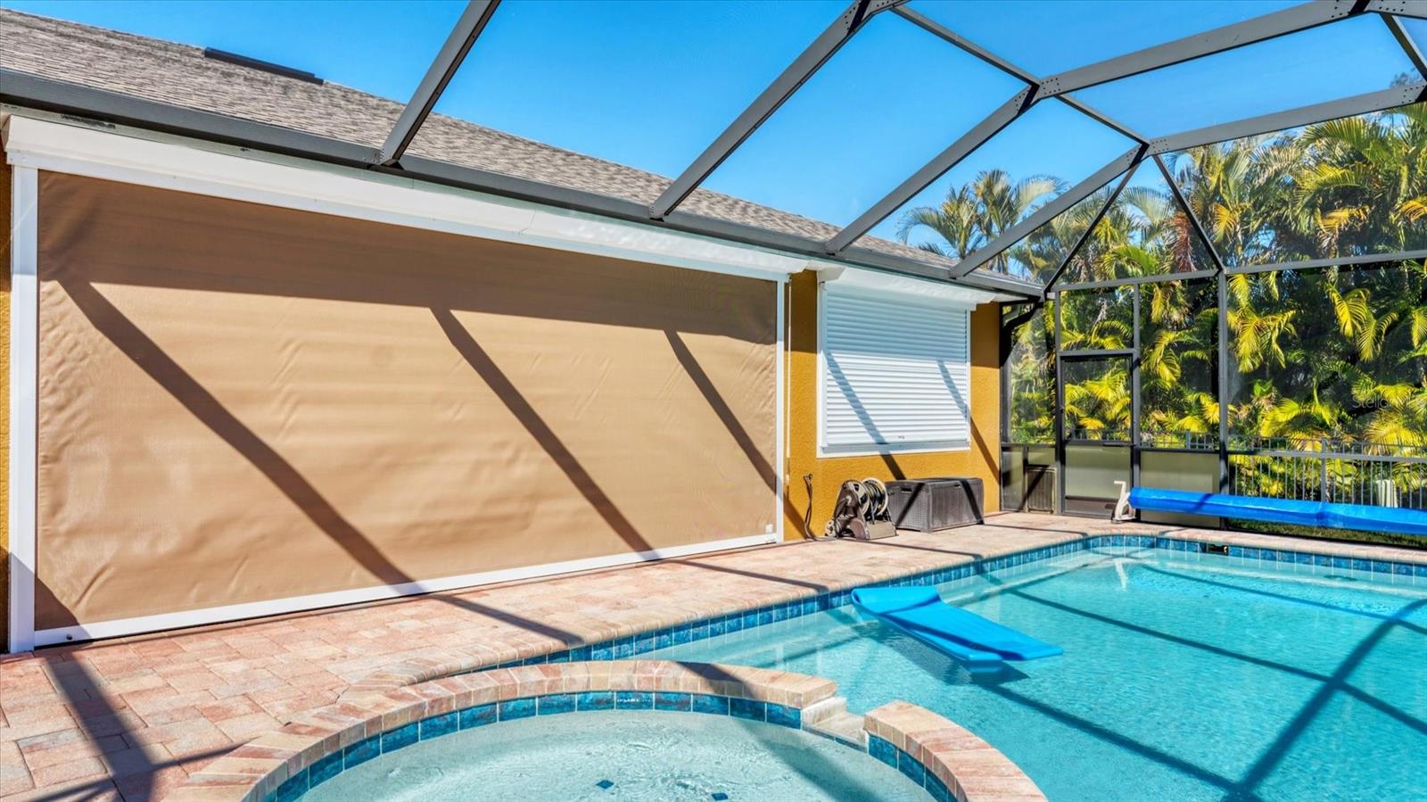 VENTURA VILLAGE - Residential