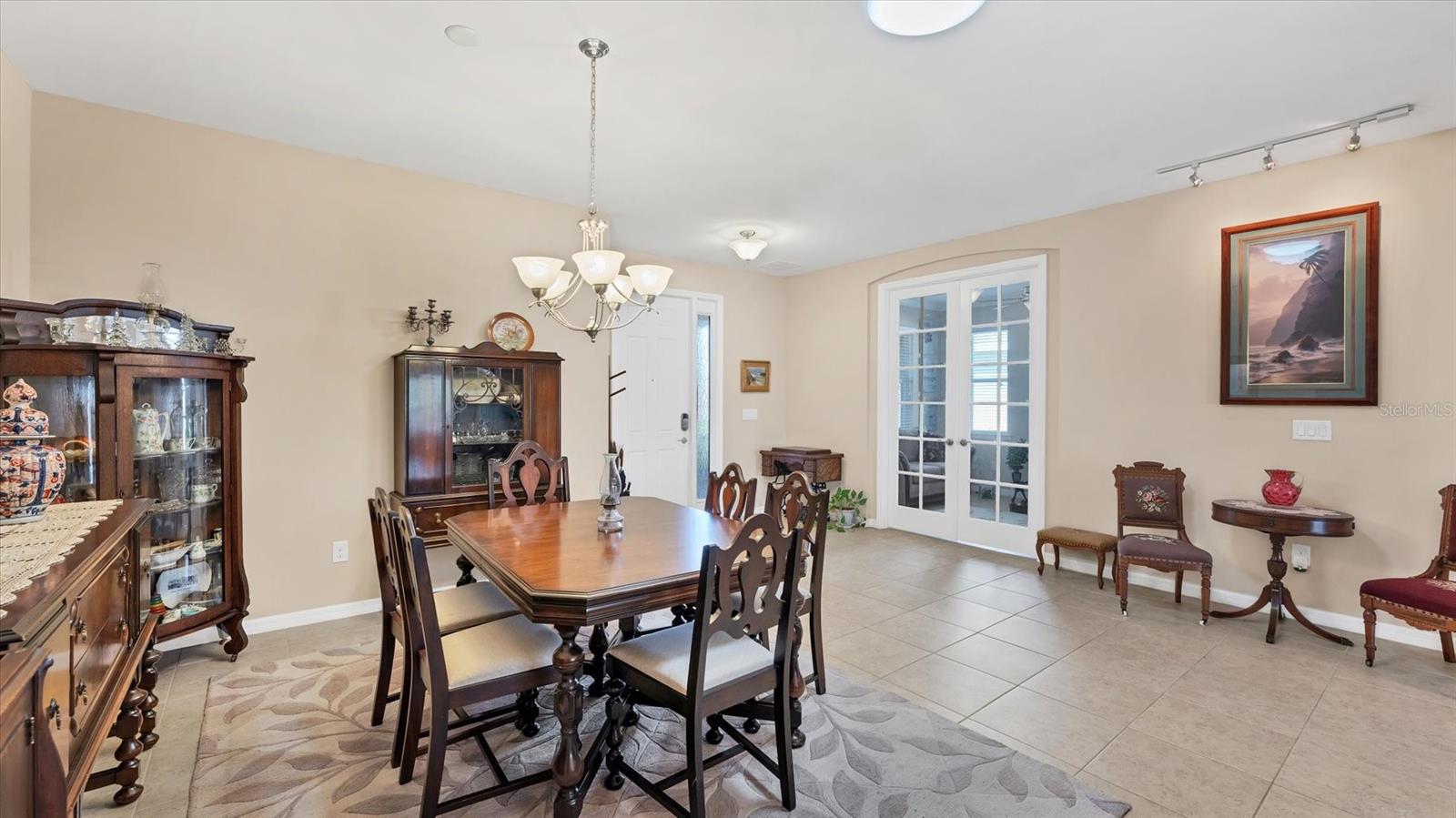 VENTURA VILLAGE - Residential