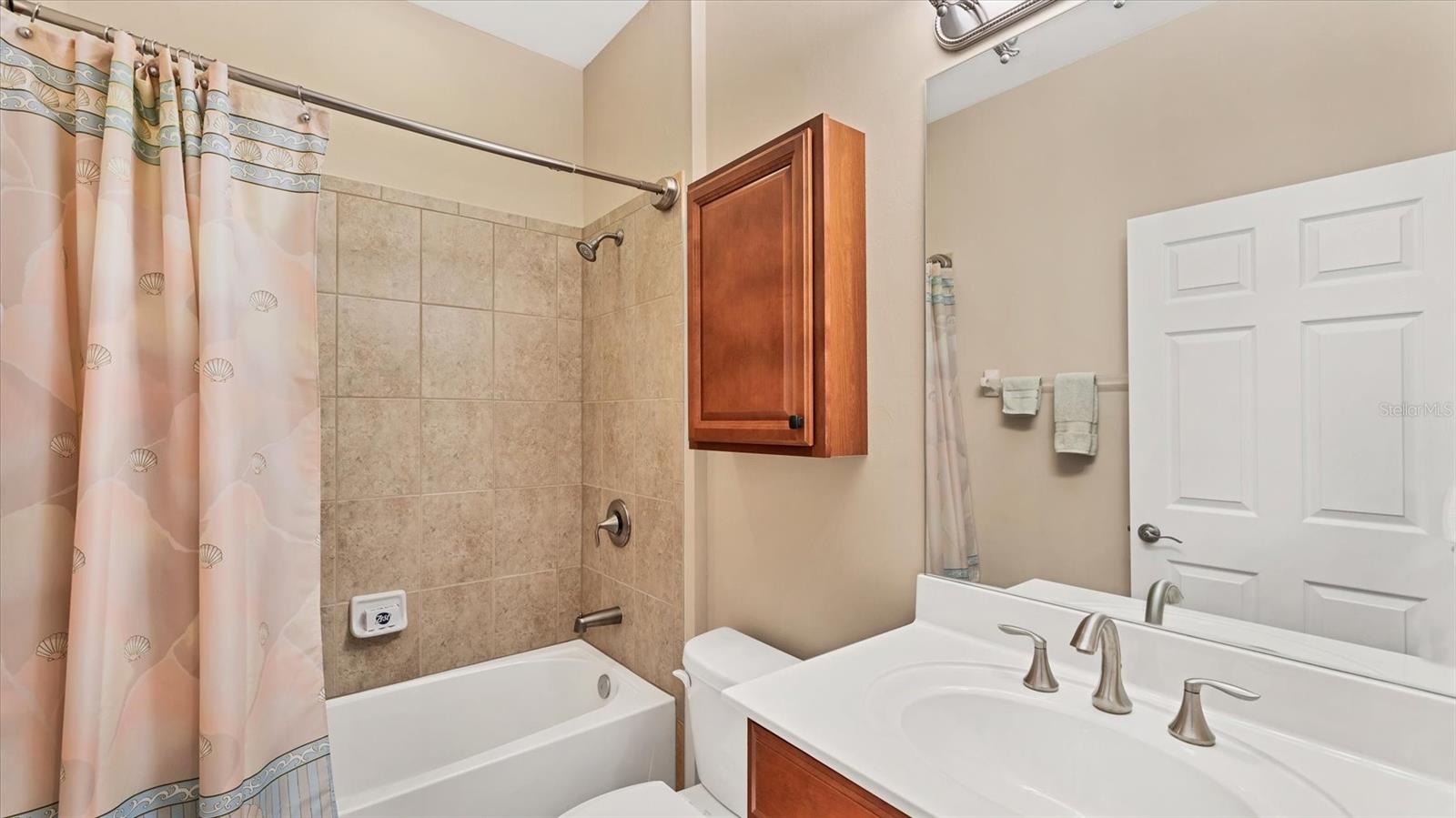 VENTURA VILLAGE - Residential