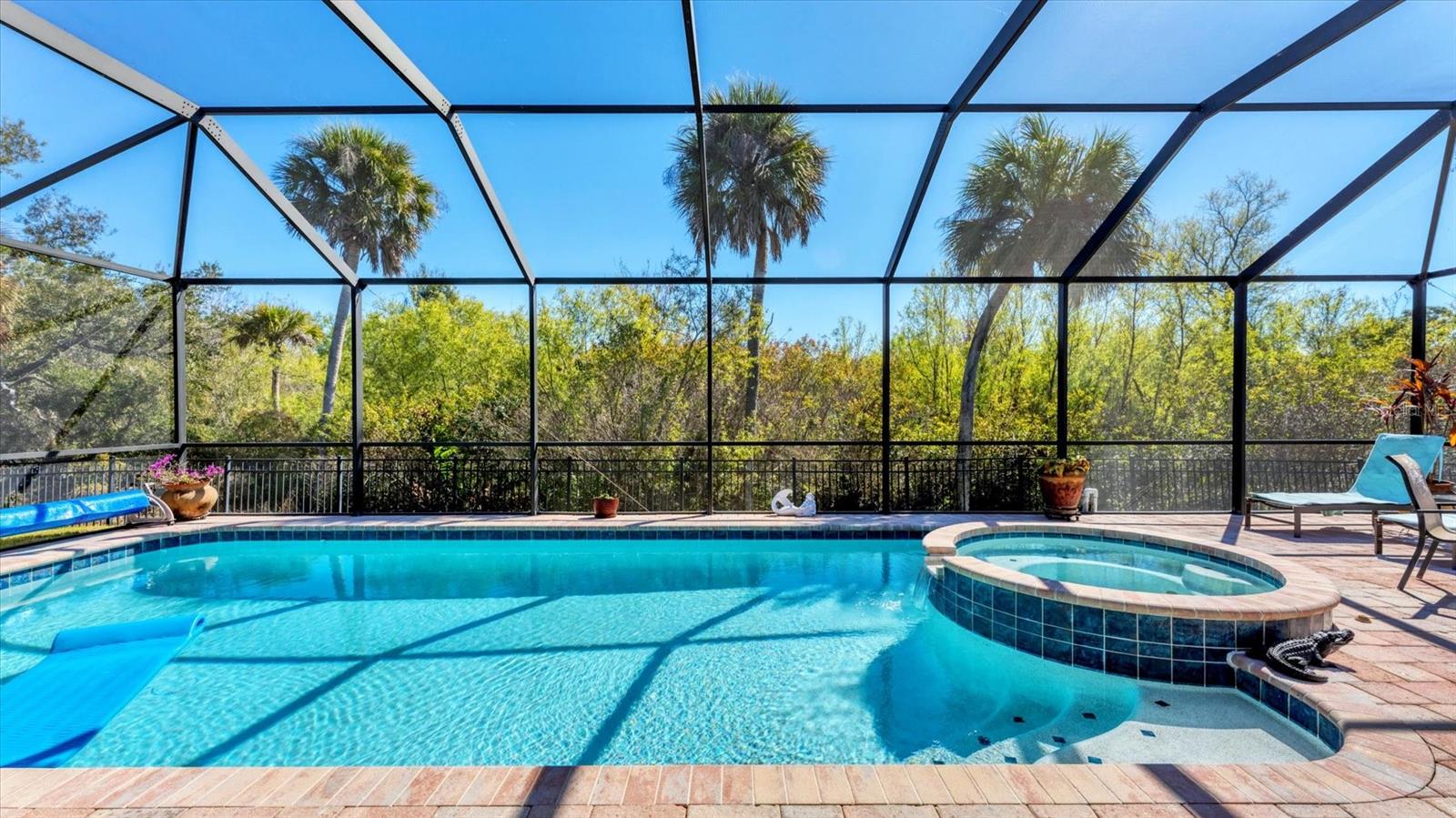 VENTURA VILLAGE - Residential