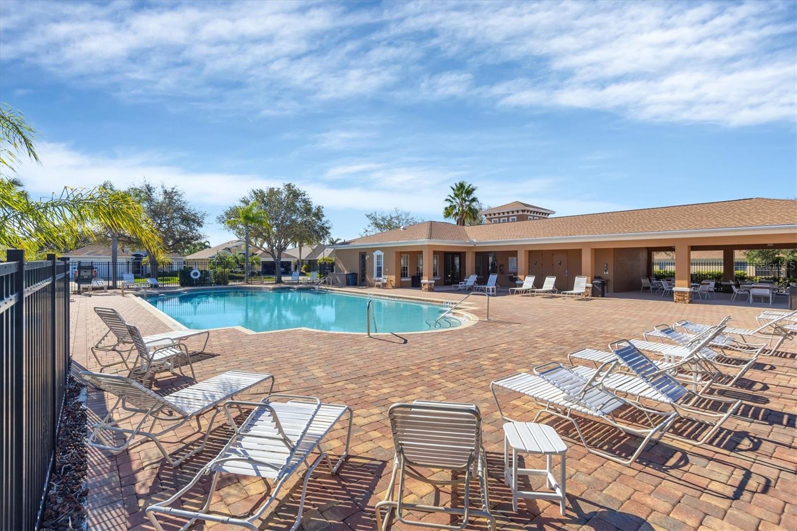 VENTURA VILLAGE - Residential