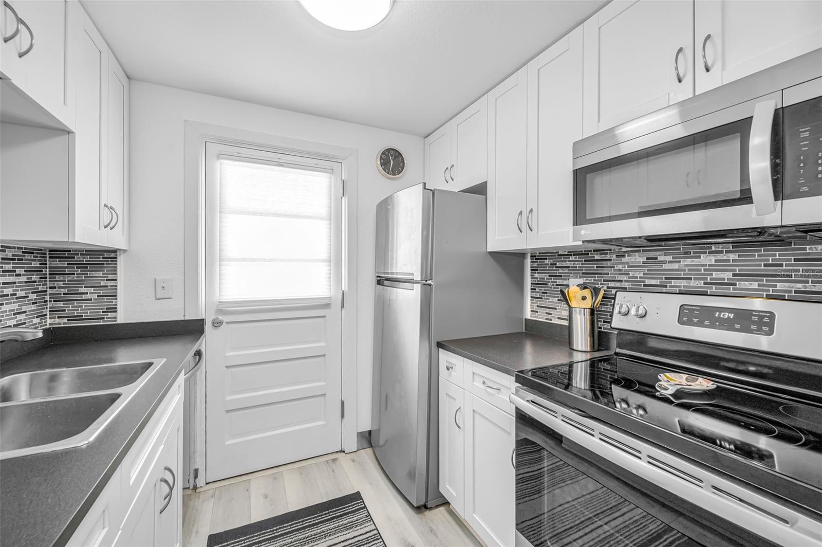 WASHINGTON SQUARE AT CLEARWATER CONDO - Residential