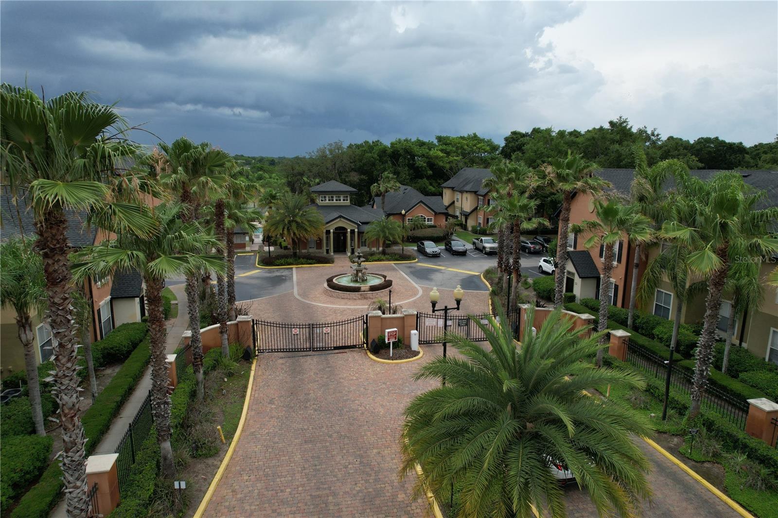 FOUNTAINS/METRO WEST - Residential