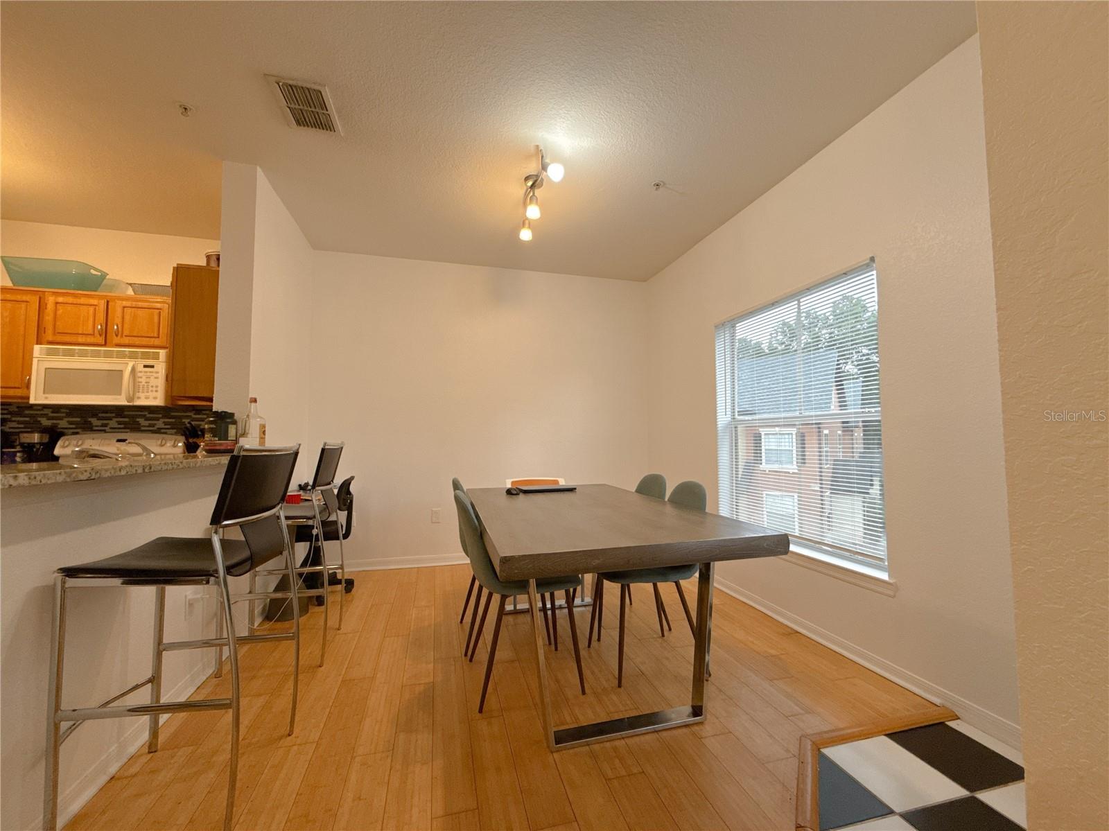 FOUNTAINS/METRO WEST - Residential