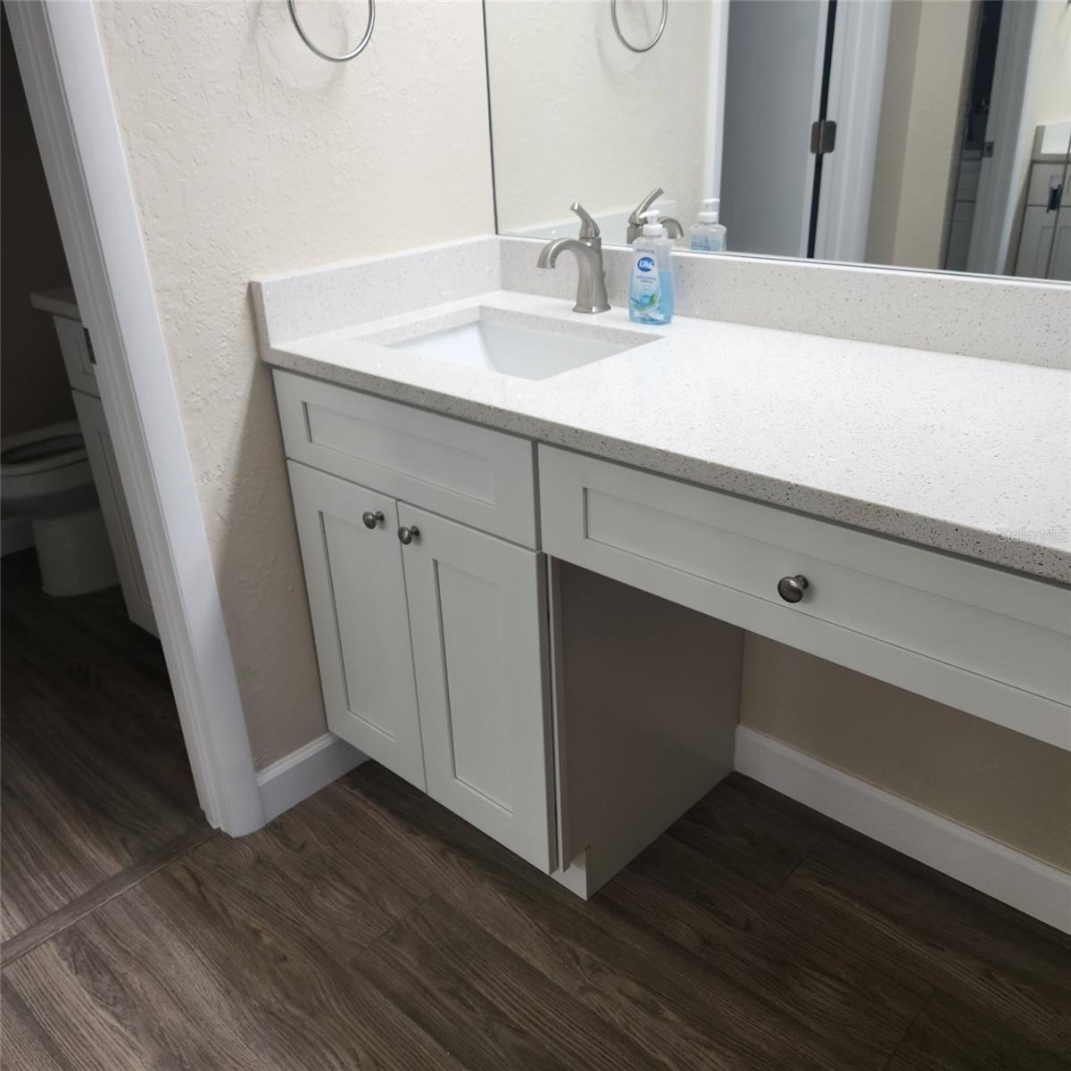 CEDAR HOLLOW CONDO TOWNH - Residential