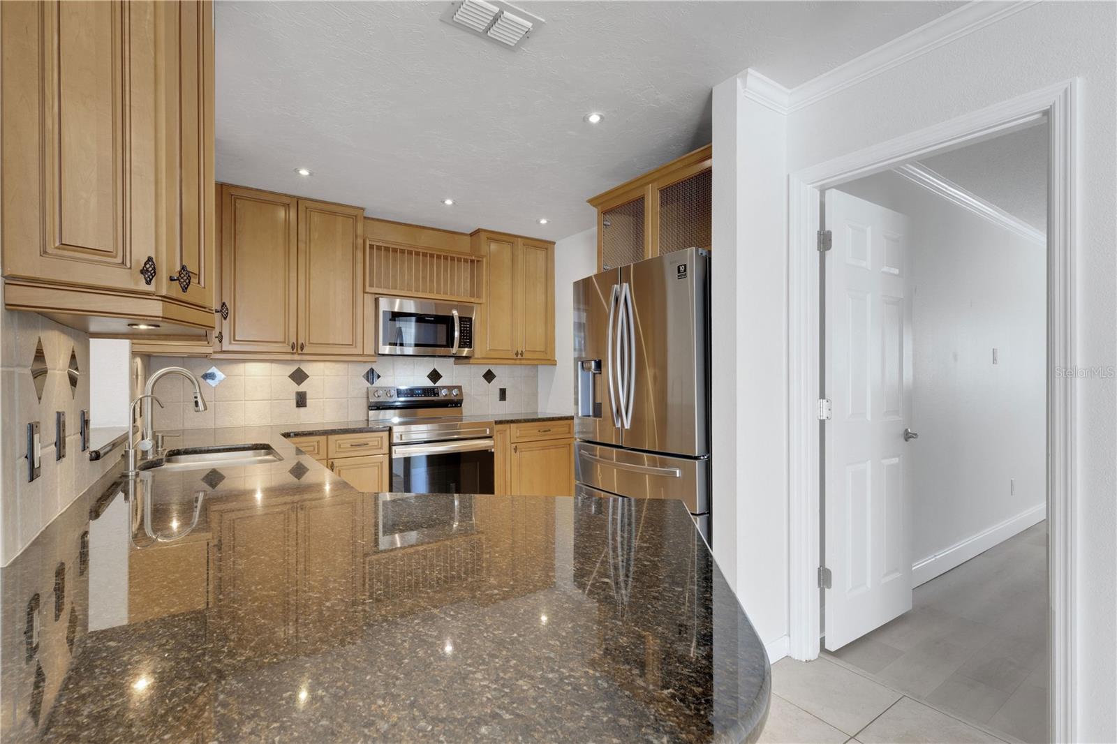 SOUTH VENICE - Residential