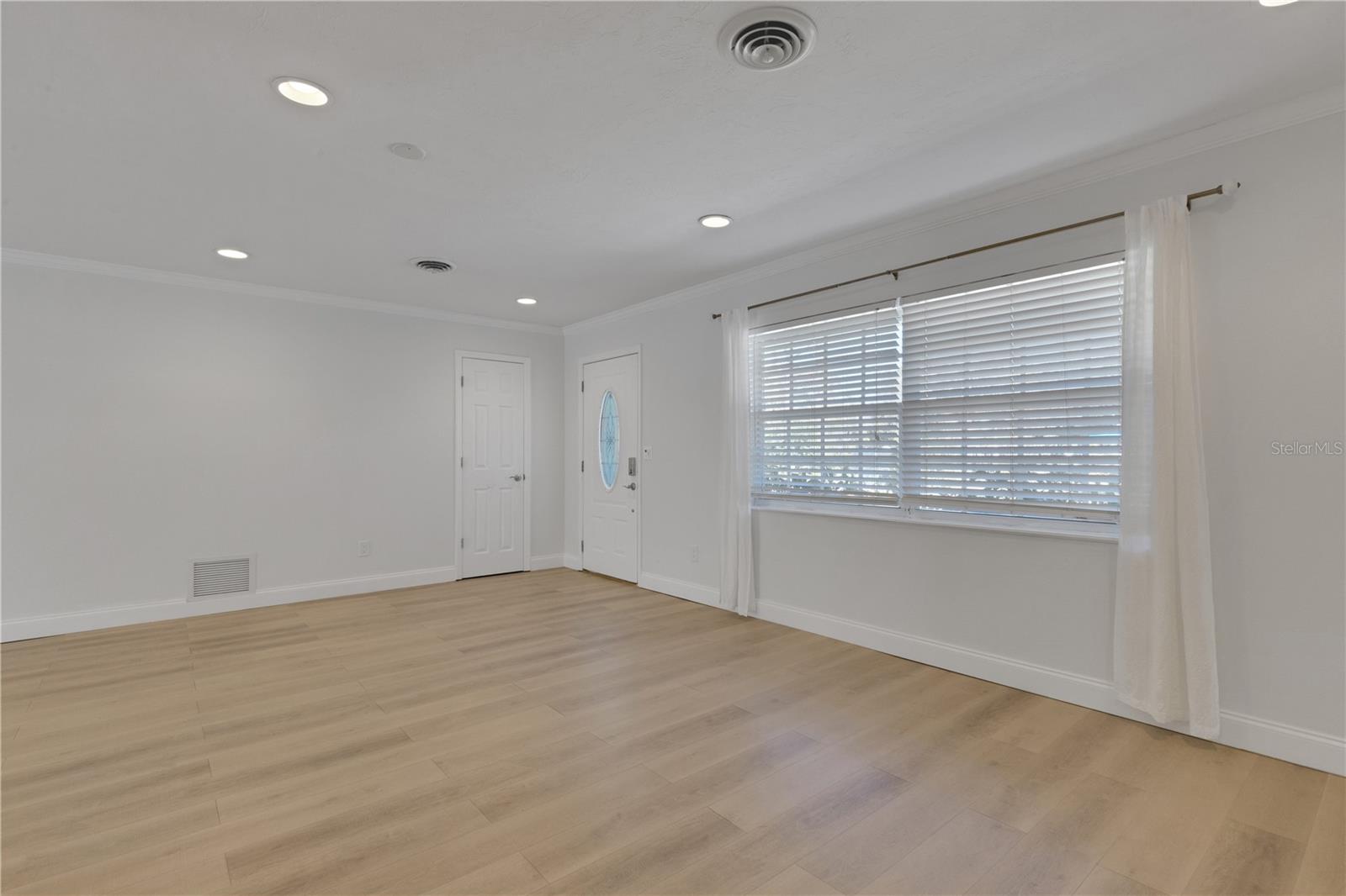 SOUTH VENICE - Residential