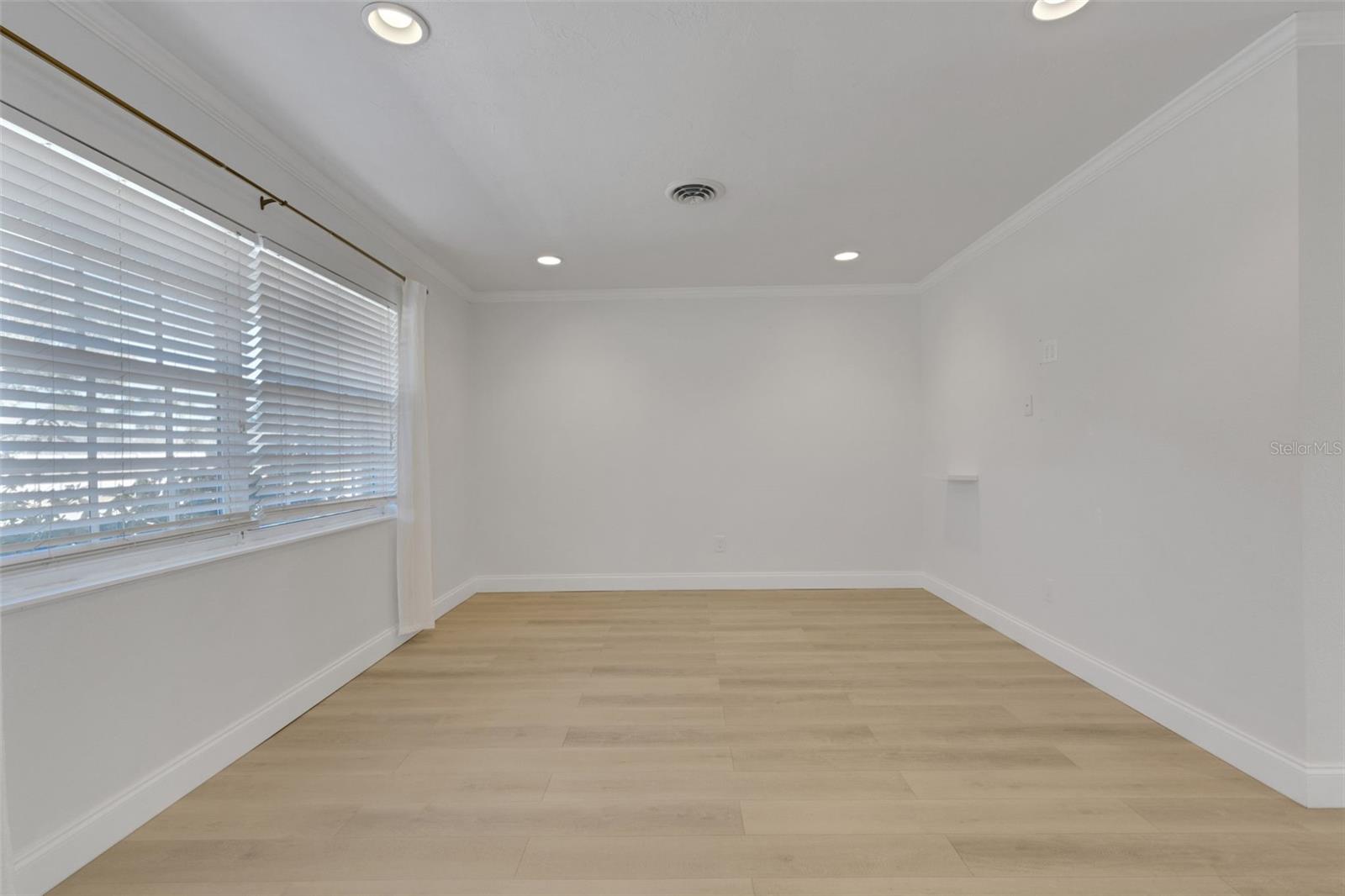 SOUTH VENICE - Residential