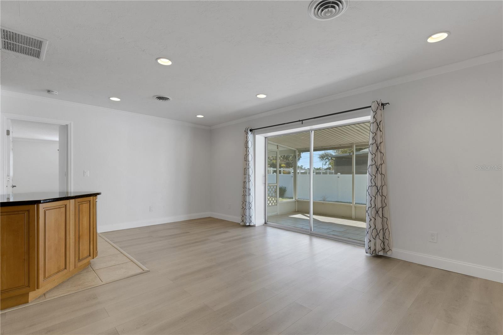 SOUTH VENICE - Residential