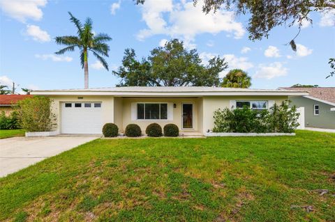 Photo of 5998 115th Lane, Seminole, FL 33772 (MLS # TB8418463)