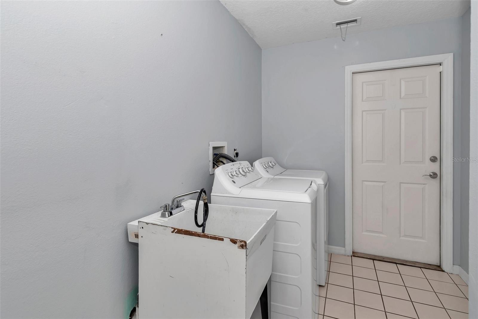 KINGS COVE UNIT 07 TR A-C - Residential