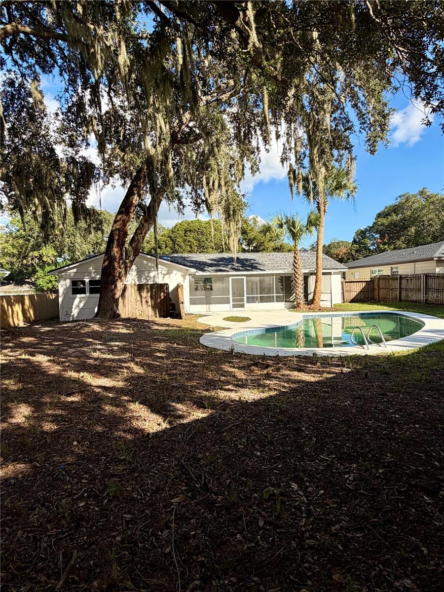 SPRING OAKS UNIT 4 - Residential