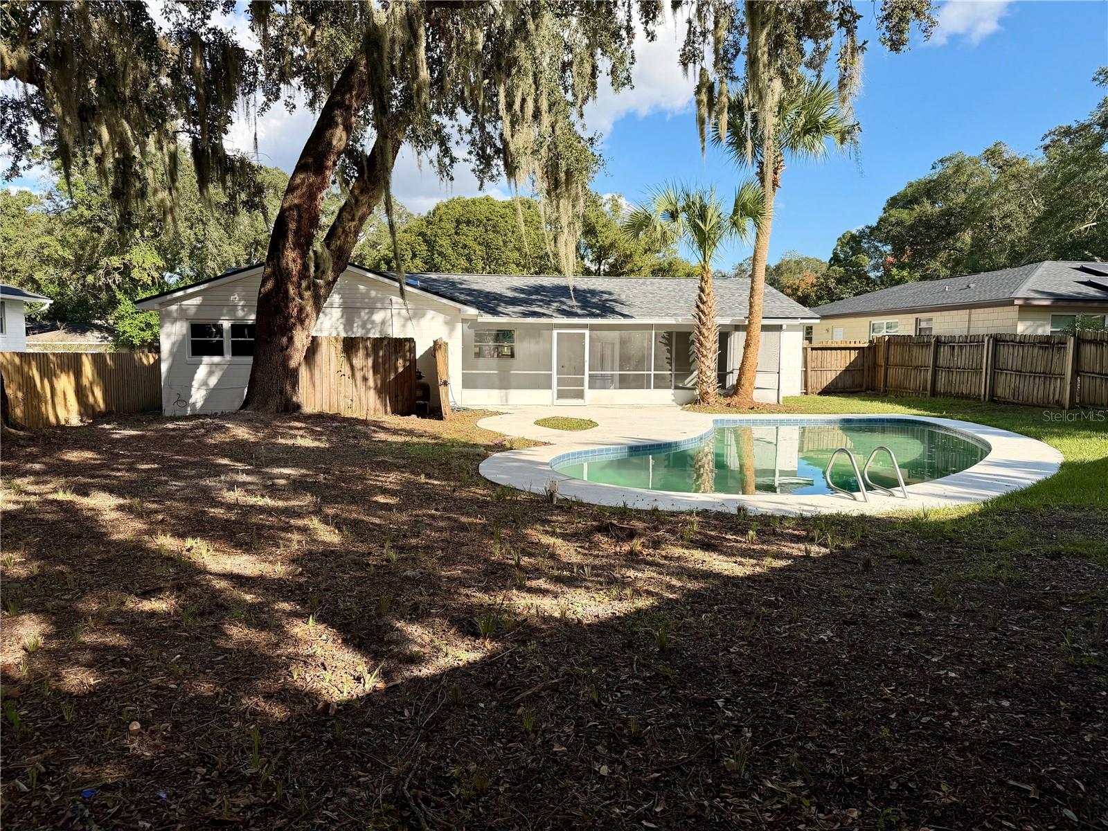 SPRING OAKS UNIT 4 - Residential