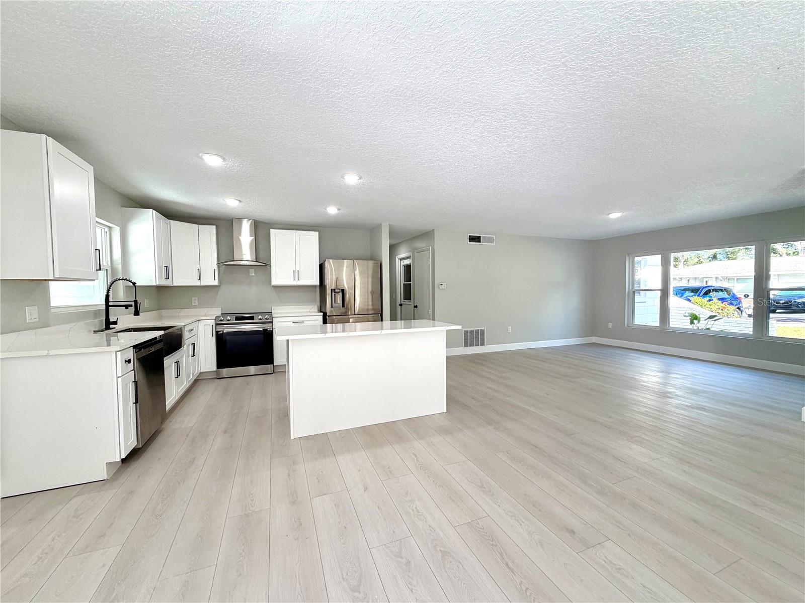 SPRING OAKS UNIT 4 - Residential