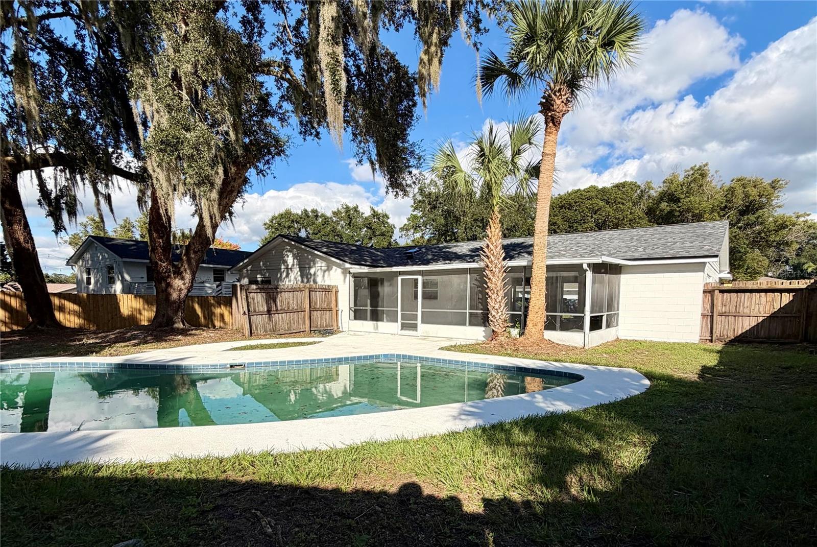 SPRING OAKS UNIT 4 - Residential