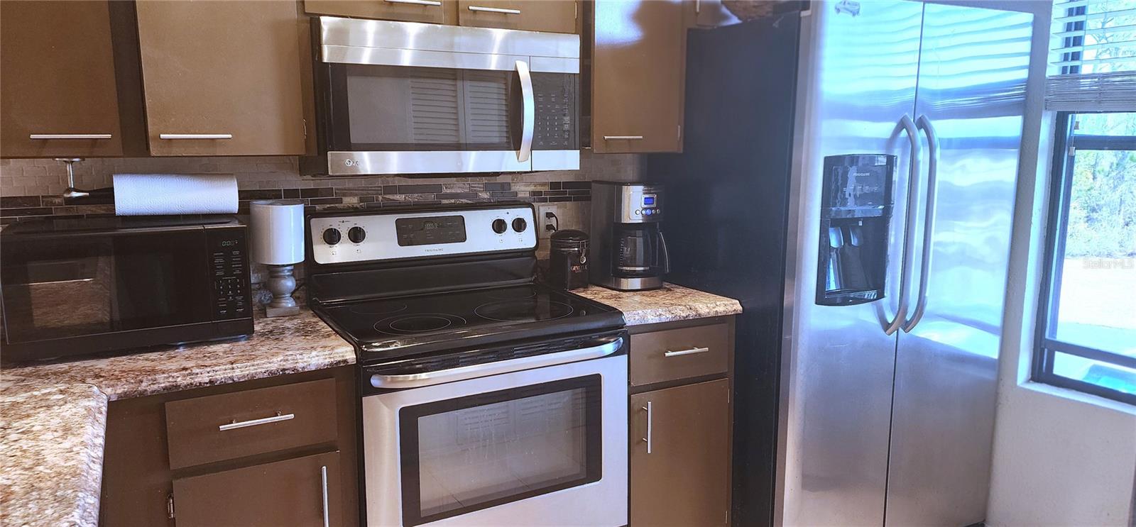 1999 KINGS HIGHWAY 16B