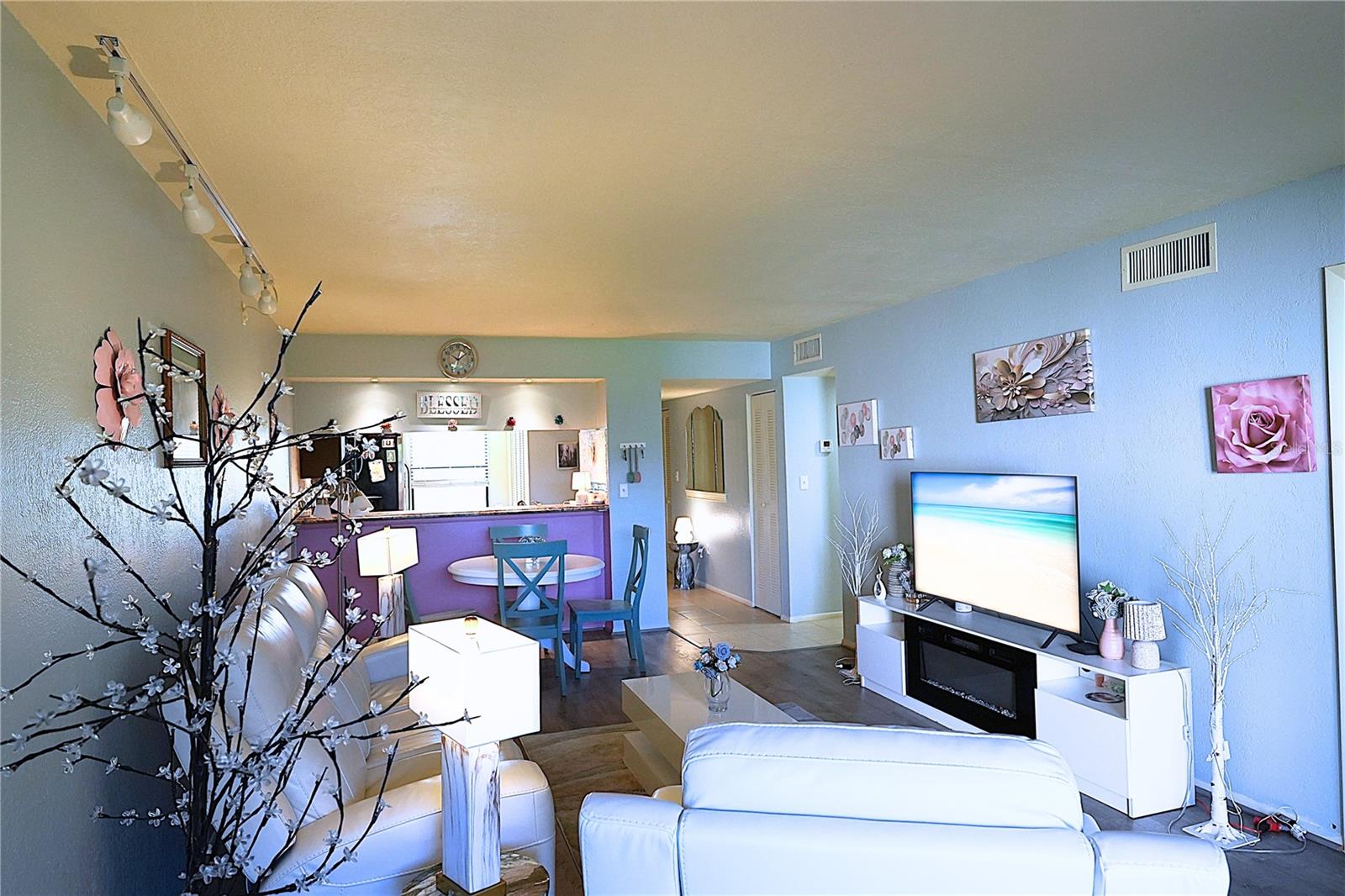 SANDHILL PINES BLDG 01 - Residential