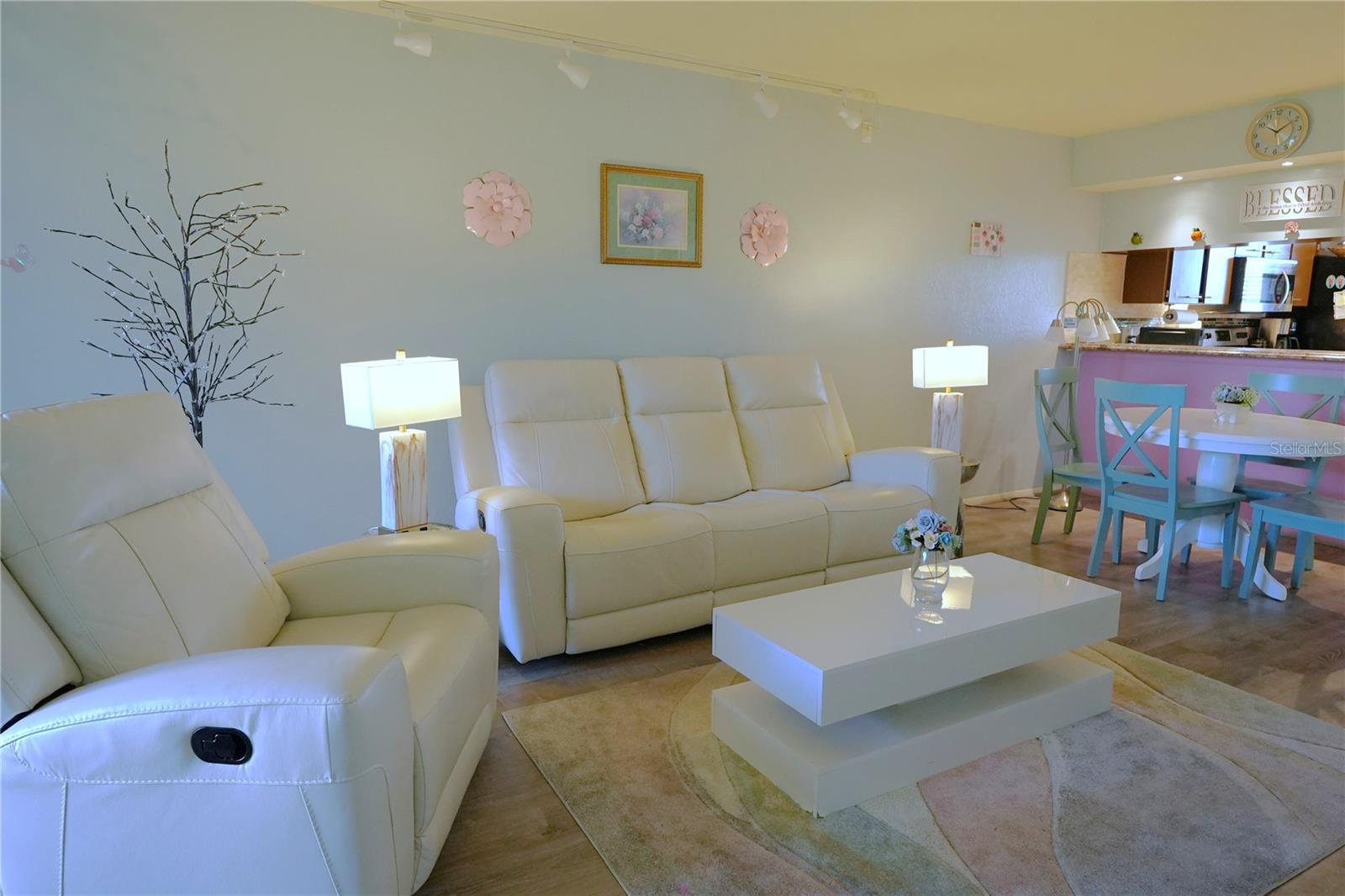 SANDHILL PINES BLDG 01 - Residential