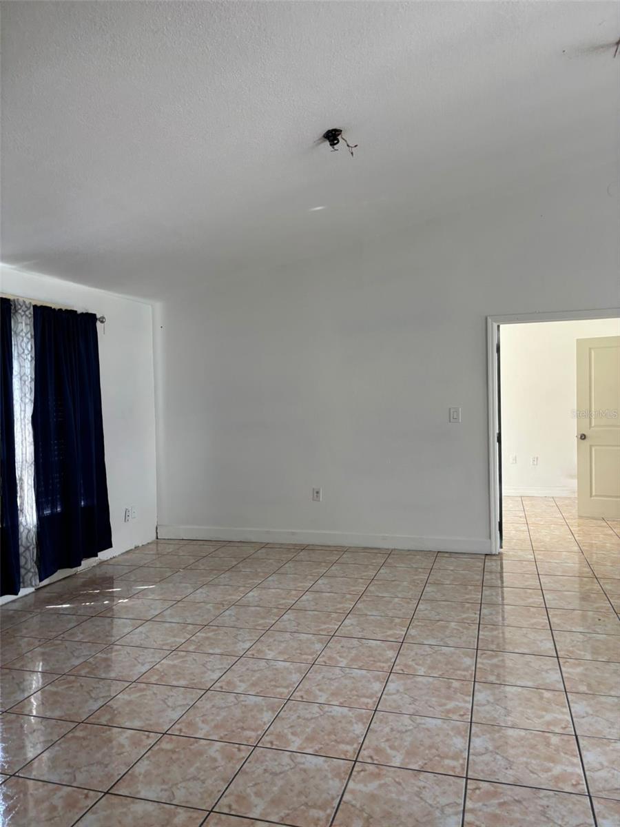 233 RED MAPLE DRIVE