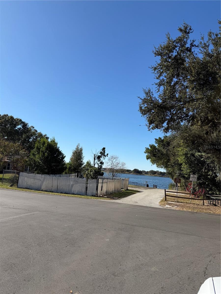 LAKE THOMAS ESTATES - Residential