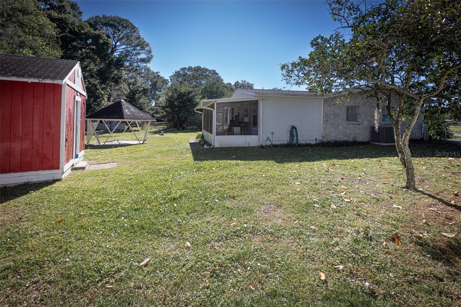 MEADOWBROOK - Residential