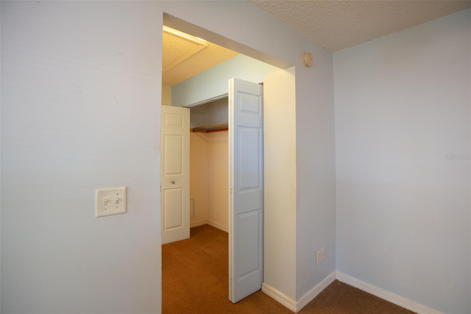 MEADOWBROOK - Residential