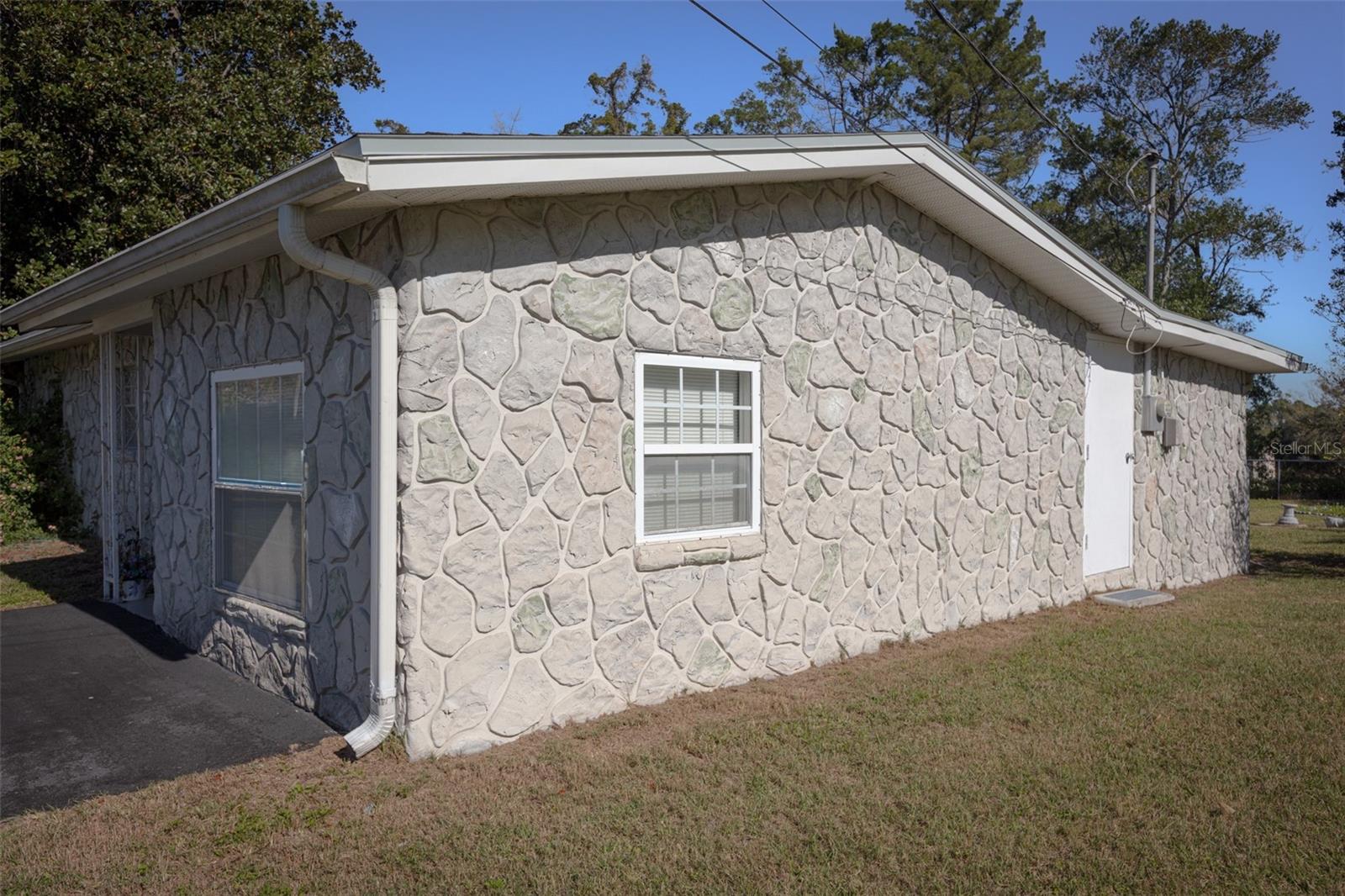 MEADOWBROOK - Residential