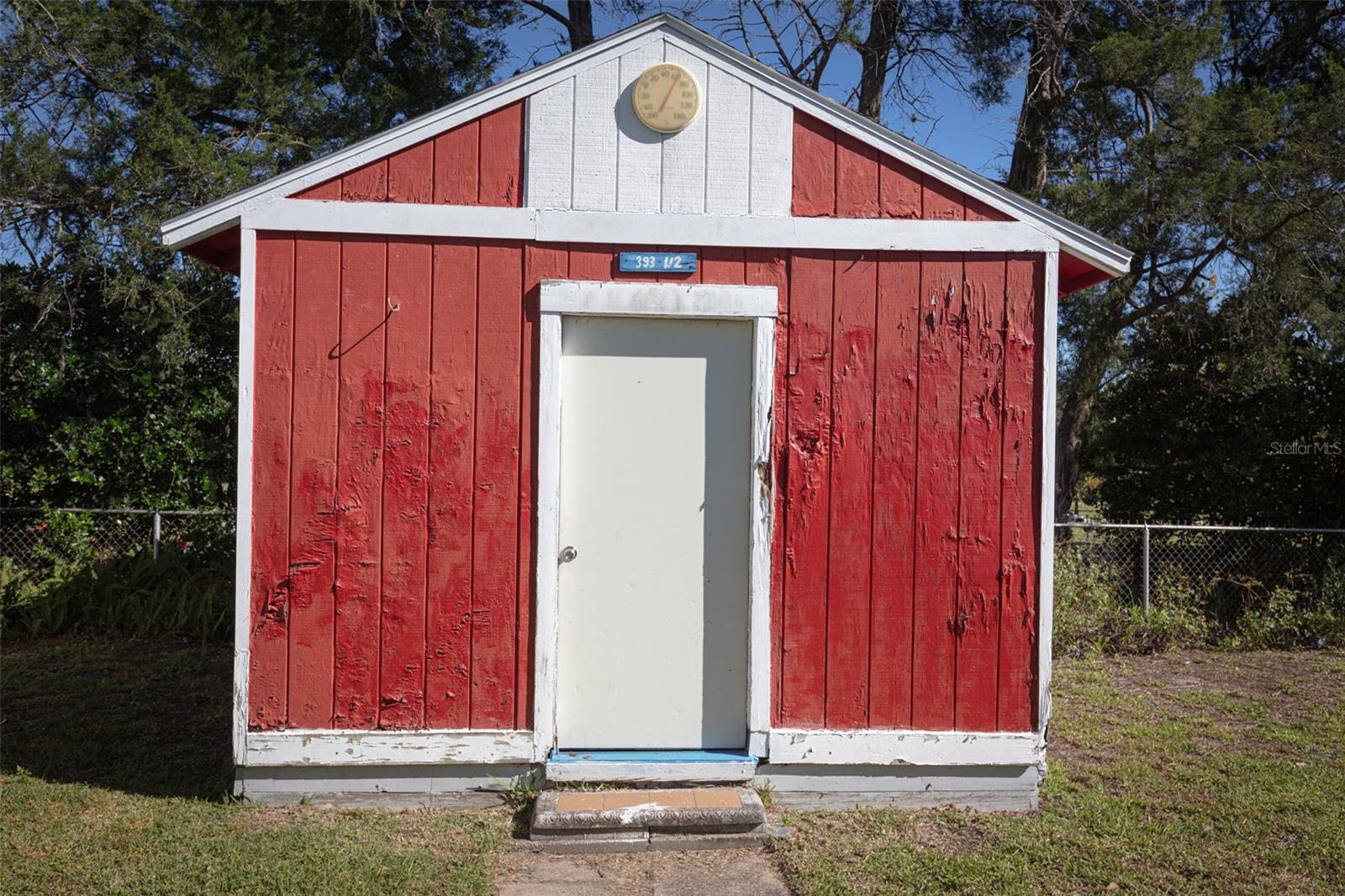 MEADOWBROOK - Residential