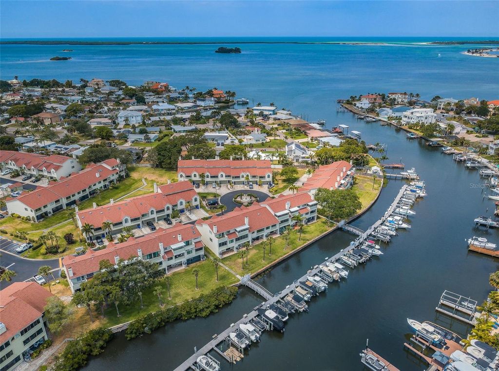 Photo of 2353 Hanover Drive, Dunedin, FL 34698 (MLS # TB8465382)