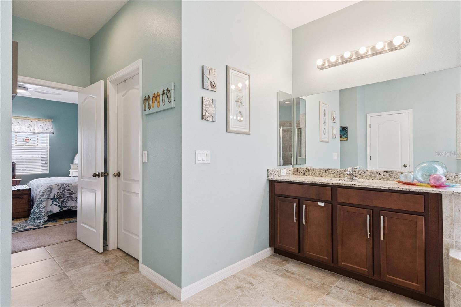 HAMMOCK POINTE - Residential