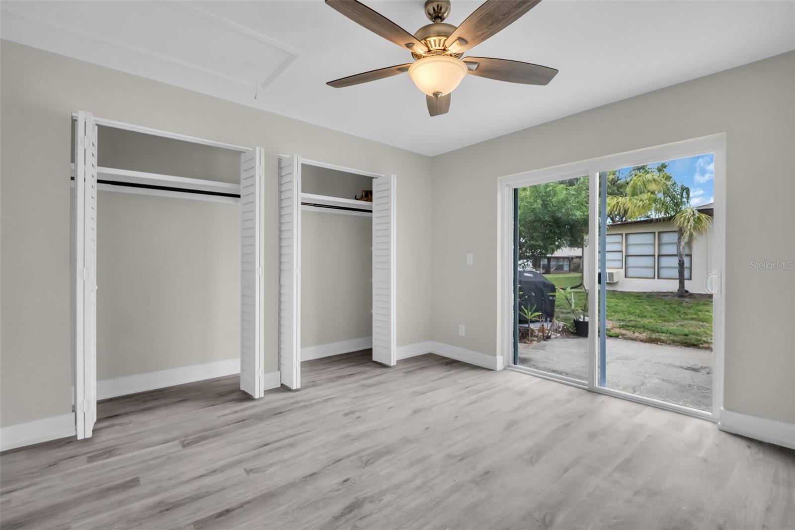 HILL CREST VILLAS - Residential