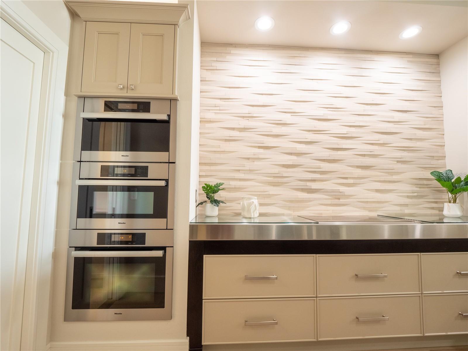 CASA PLAYA AT PASS-A-GRILLE - Residential