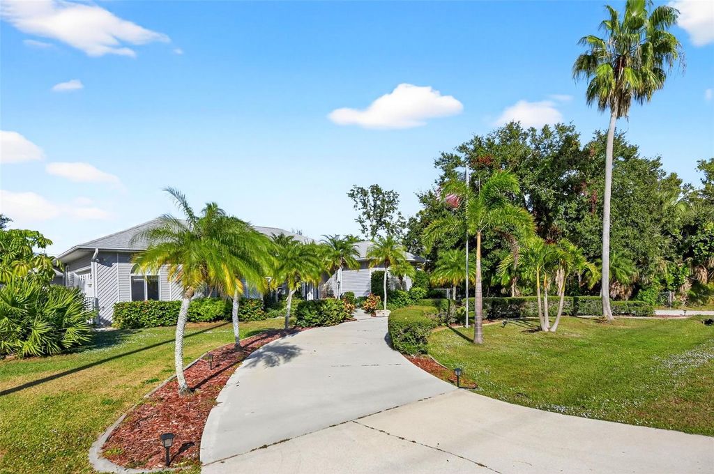 Photo of 820 Bayshore Drive, Englewood, FL 34223 (MLS # GC535907)