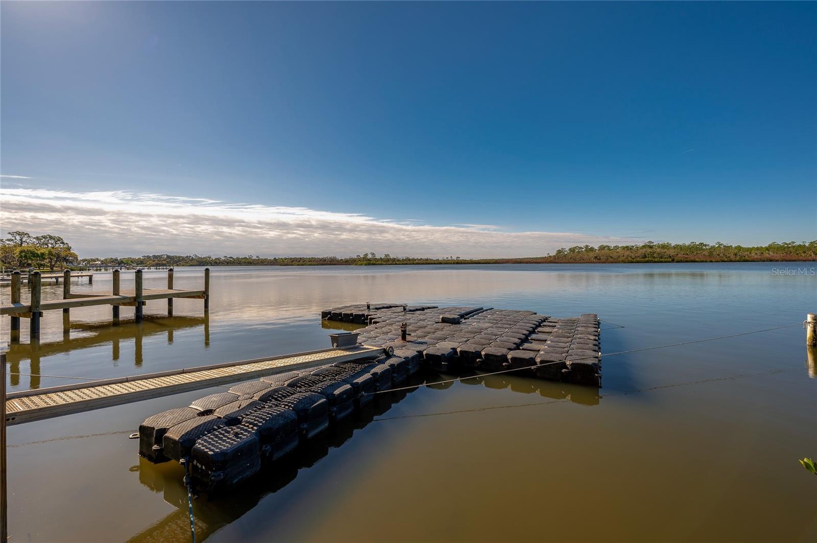 HARBOR OAKS - Residential