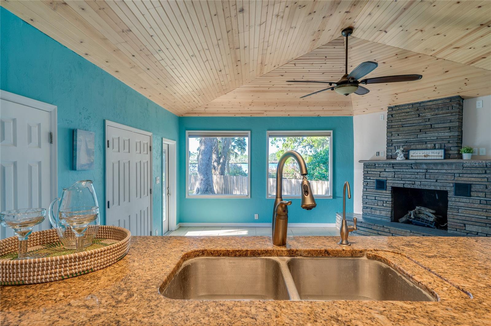 HARBOR OAKS - Residential