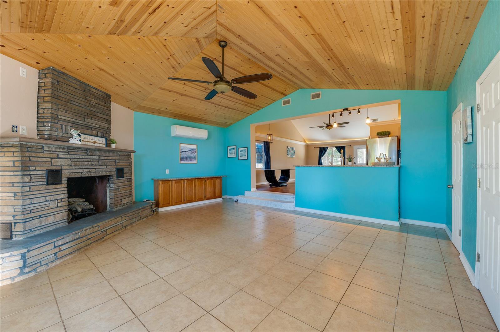 HARBOR OAKS - Residential