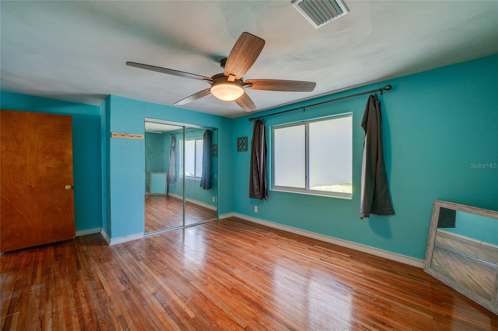 HARBOR OAKS - Residential