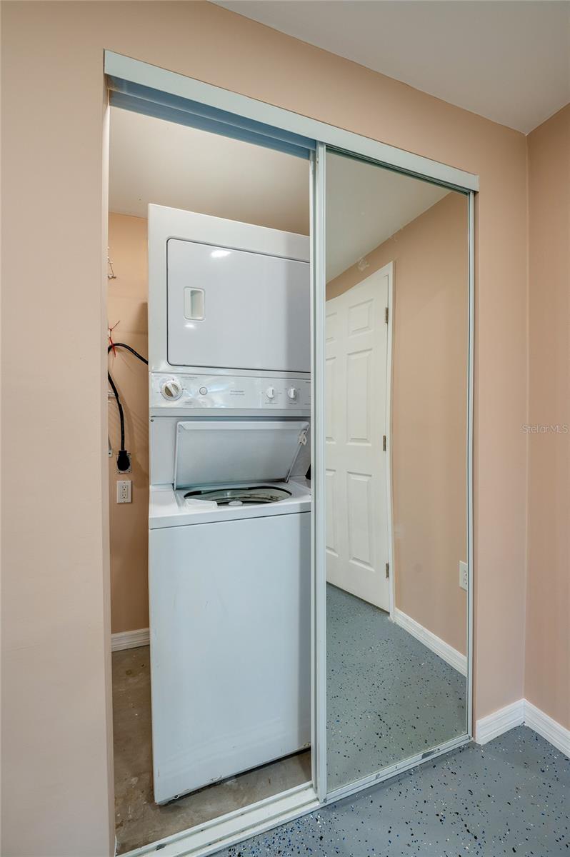 HARBOR OAKS - Residential