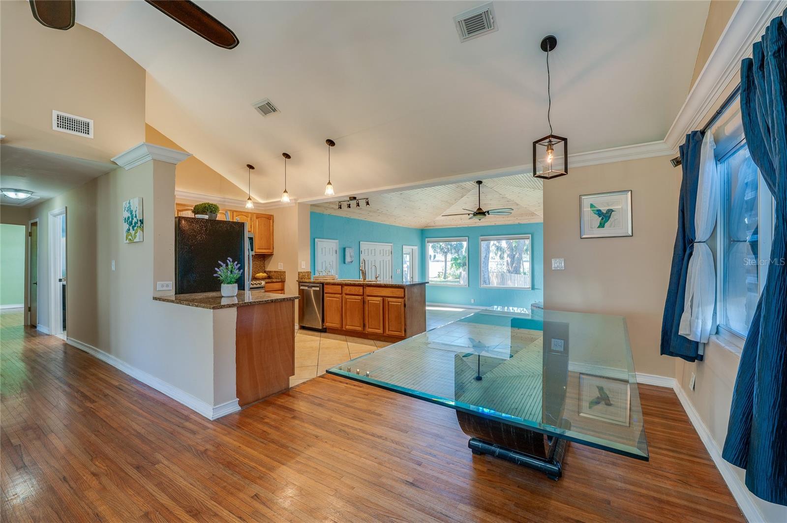 HARBOR OAKS - Residential