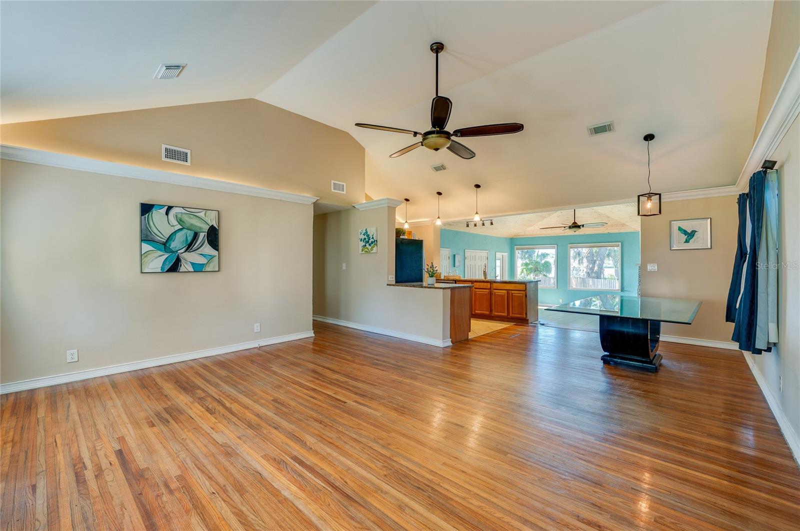 HARBOR OAKS - Residential