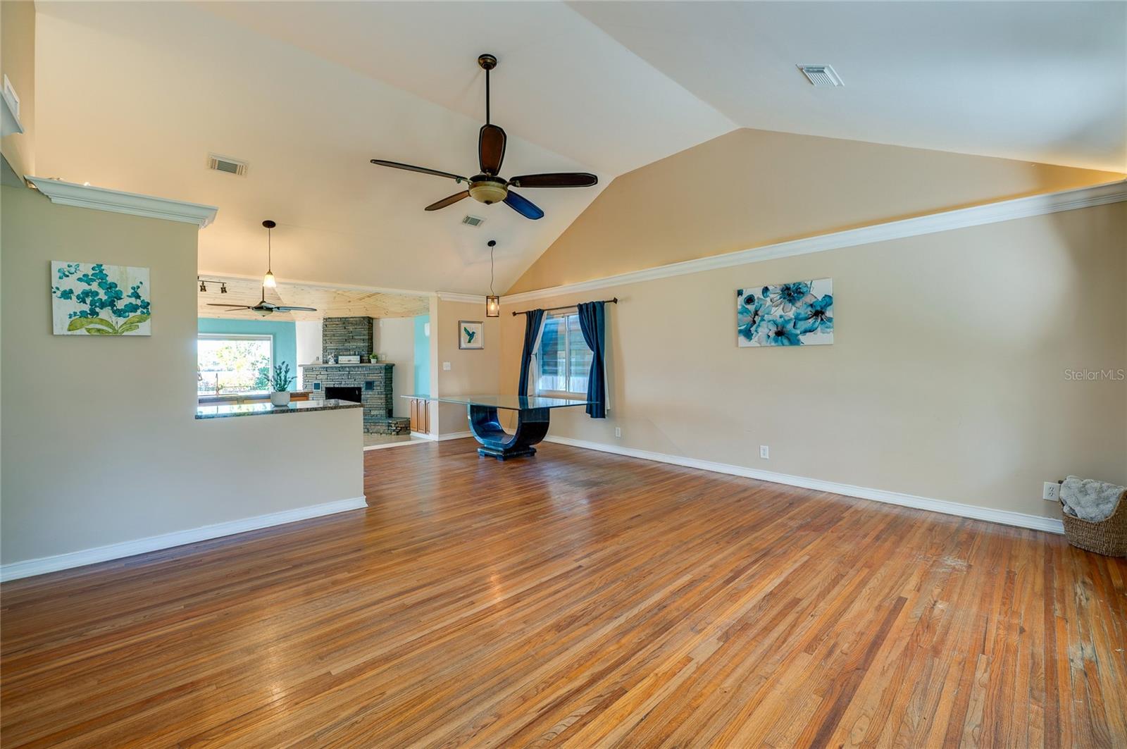 HARBOR OAKS - Residential