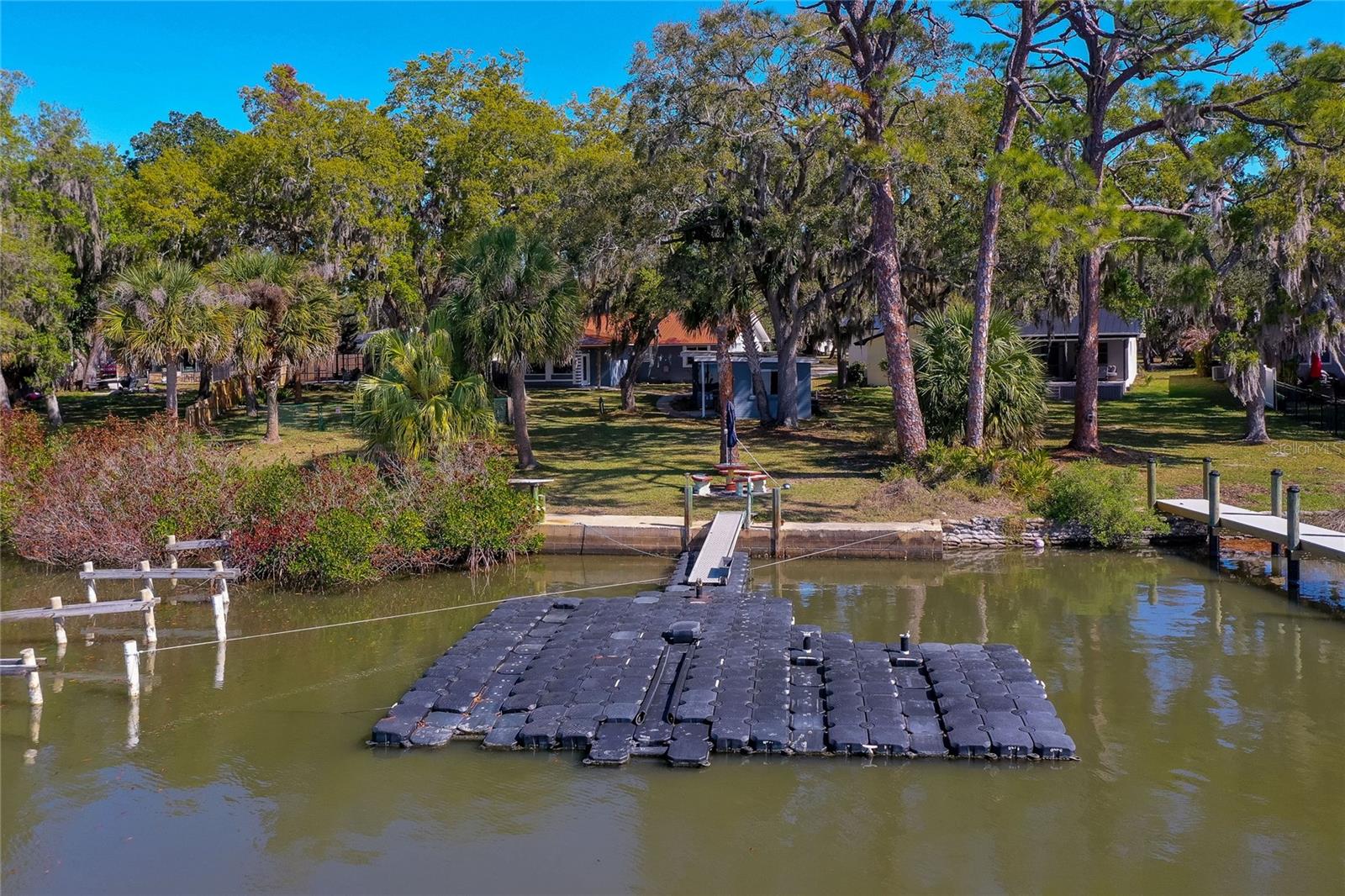 HARBOR OAKS - Residential