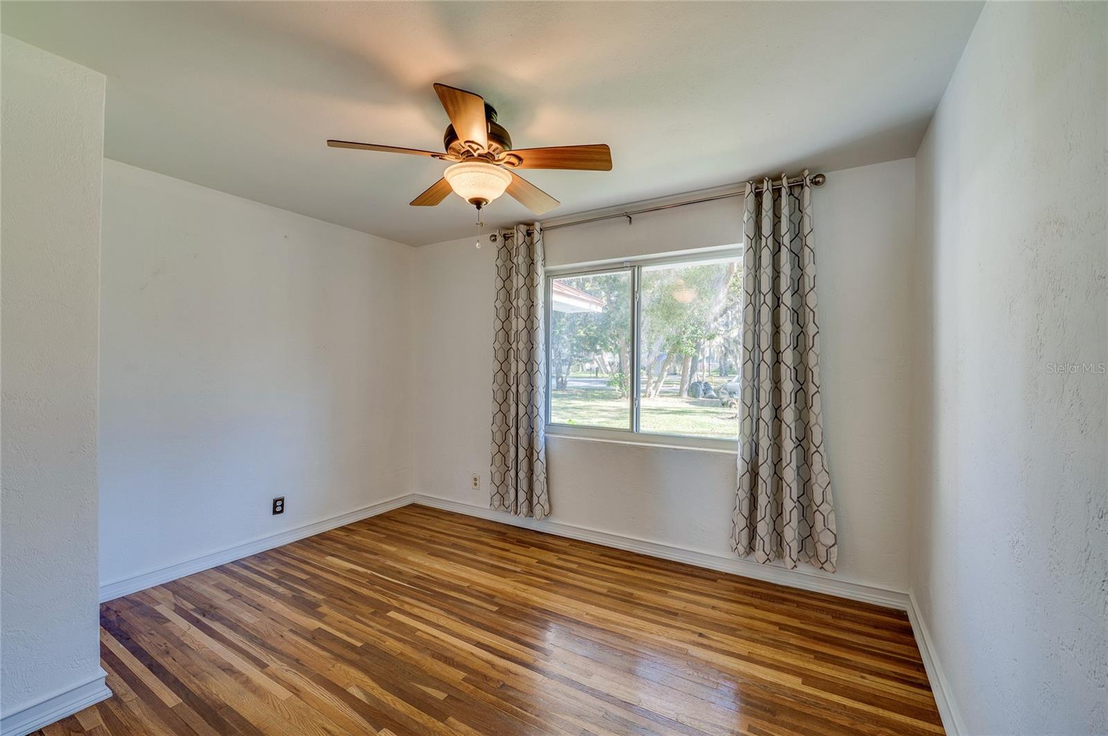 HARBOR OAKS - Residential