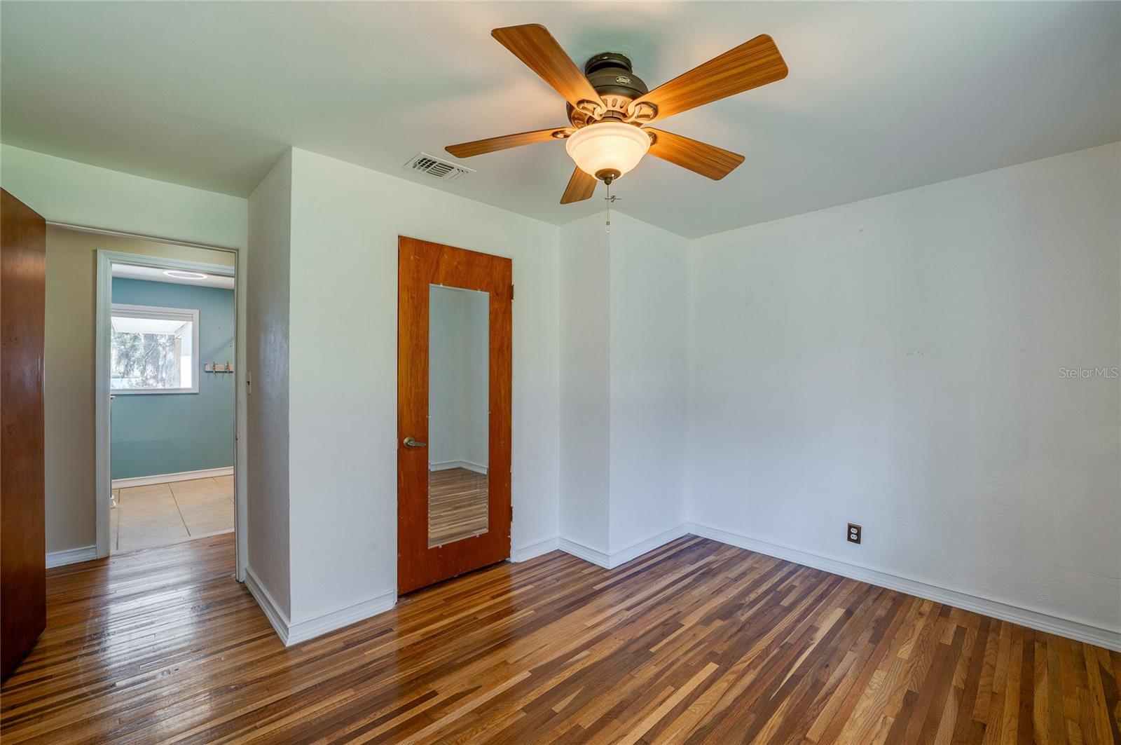 HARBOR OAKS - Residential