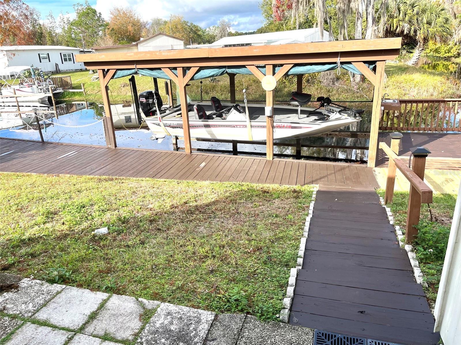 4215 WINDY WAY