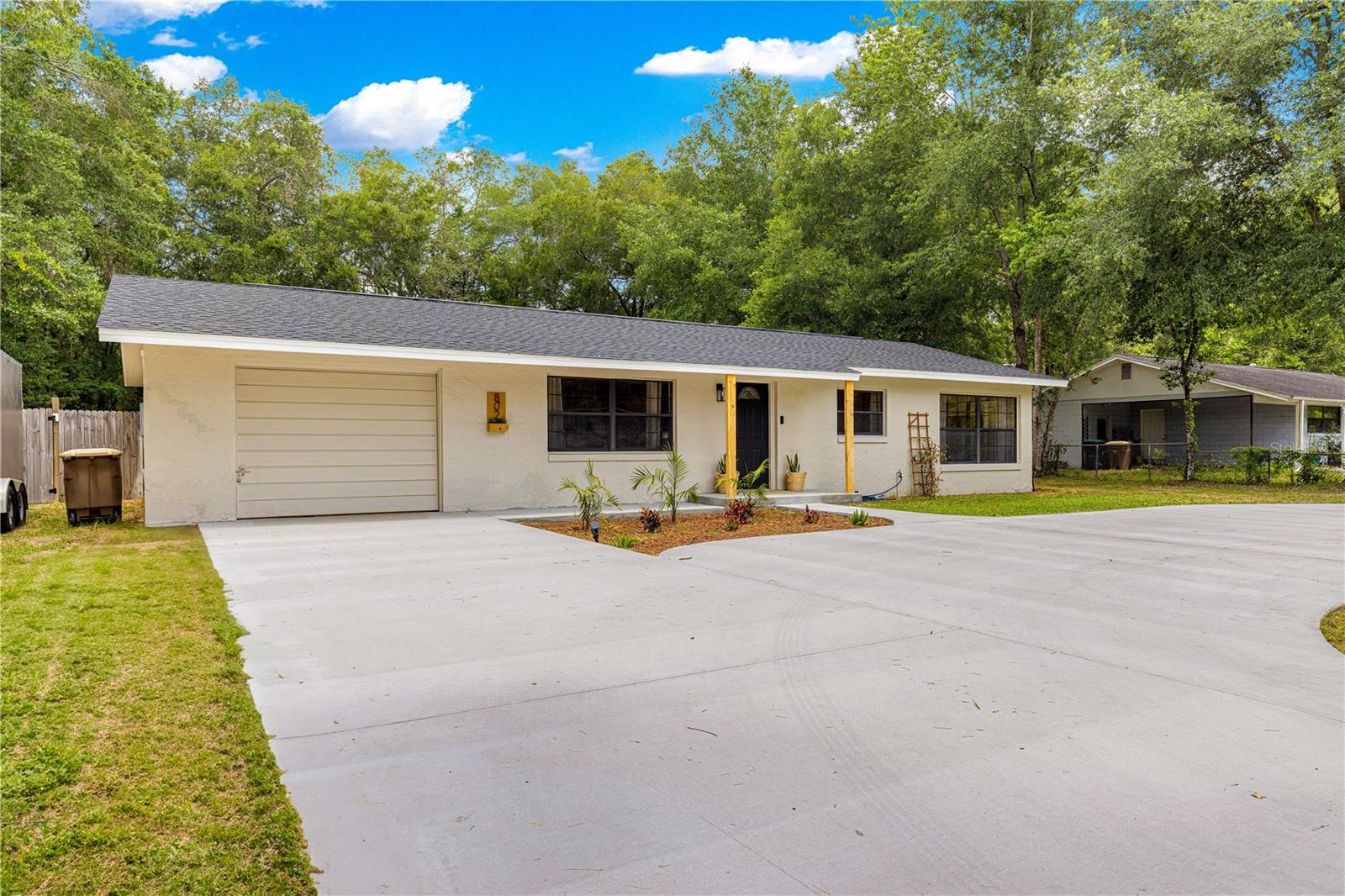 802 NE 39TH COURT