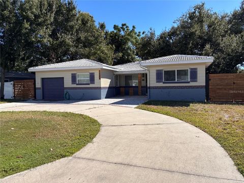 Photo of 5826 20th Avenue S, Gulfport, FL 33707 (MLS # TB8440638)