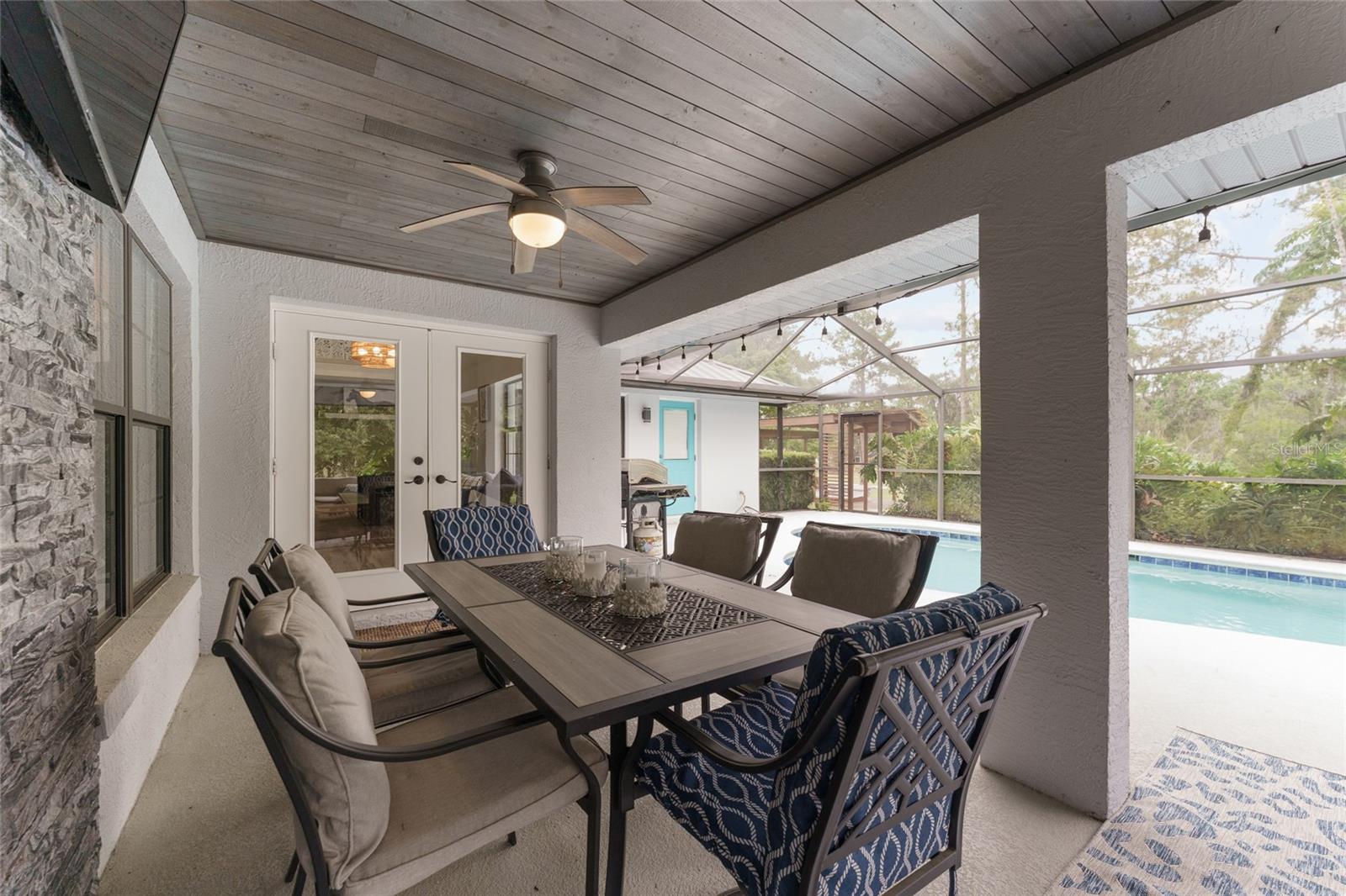 GOLDEN HILLS TURF & COUNTRY CLUB - Residential Lease